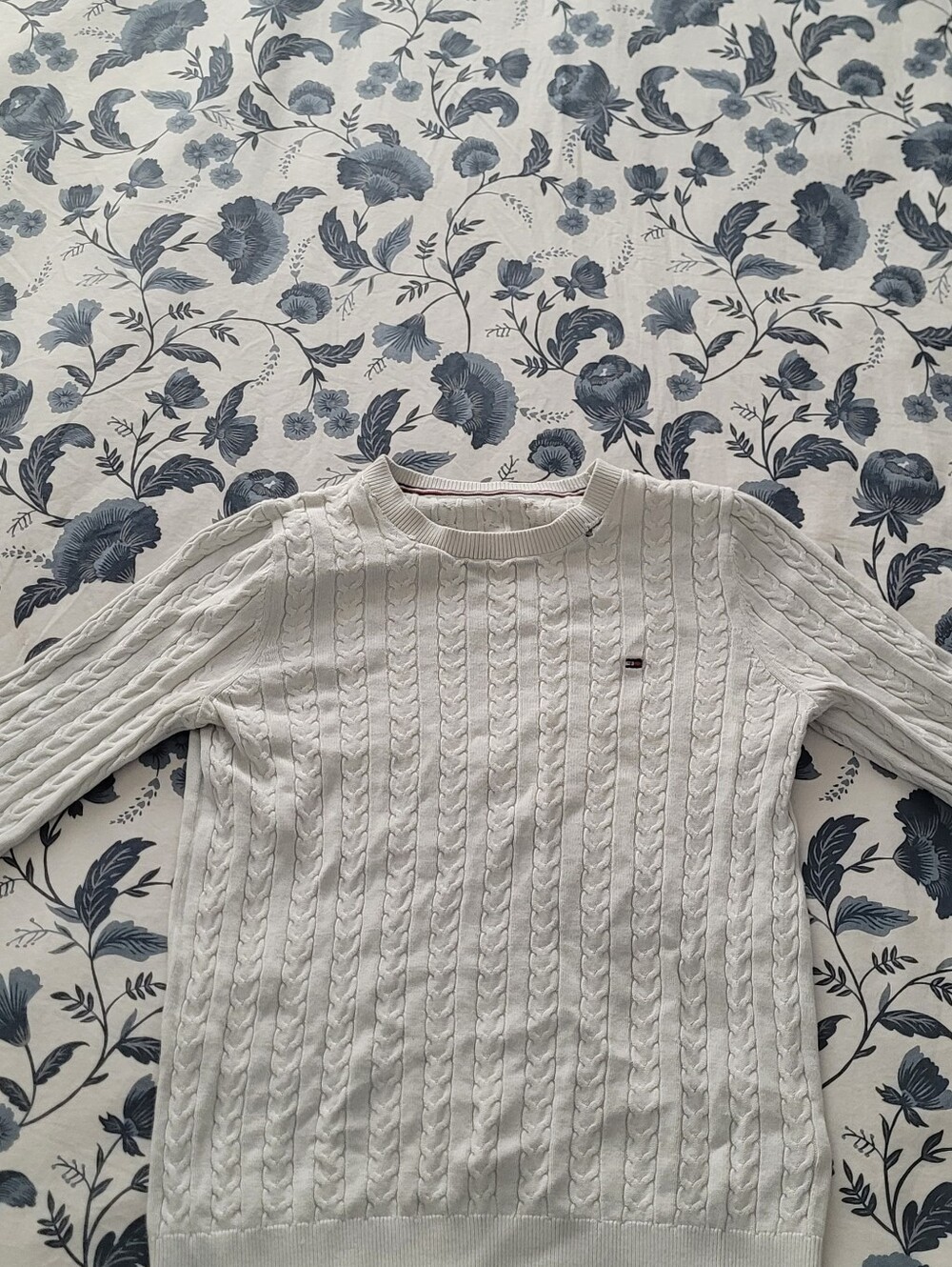 Tommy Hilfiger Women's White Cable Crewneck Sweater